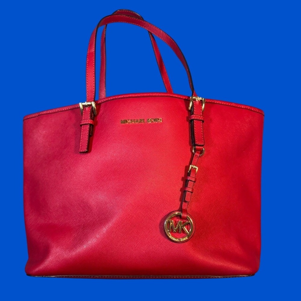 Michael Kors Voyager Saffiano Leather Tote Bag Medium Red Gold Tone Hardware